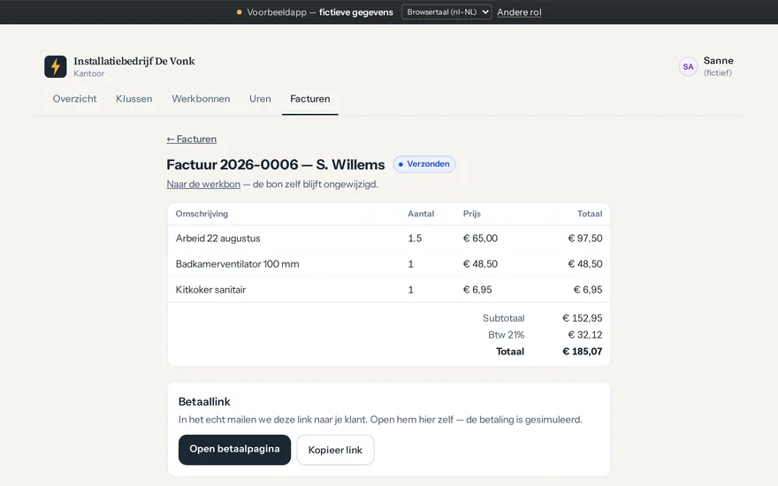Schermafbeelding van de werkbon-app: een factuur met betaallink op het kantoorscherm